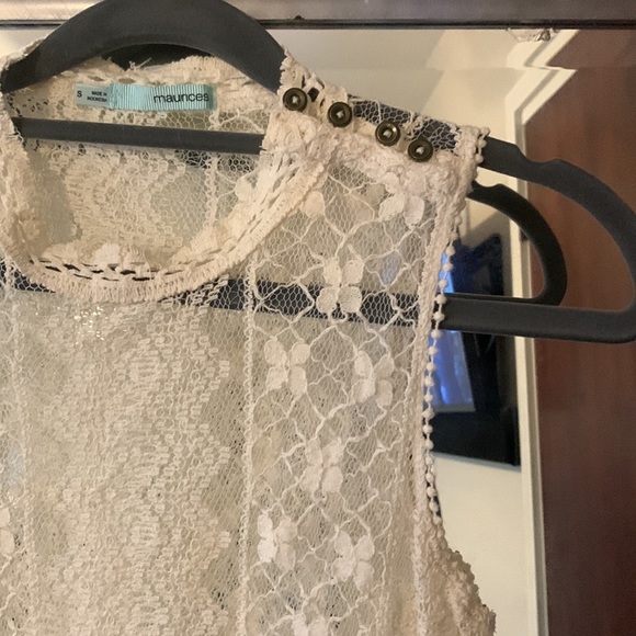 Maurices woman’s cream lace top. Size small. - Picture 3 of 7